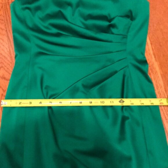 Emerald Green Dress - Picture 7 of 8